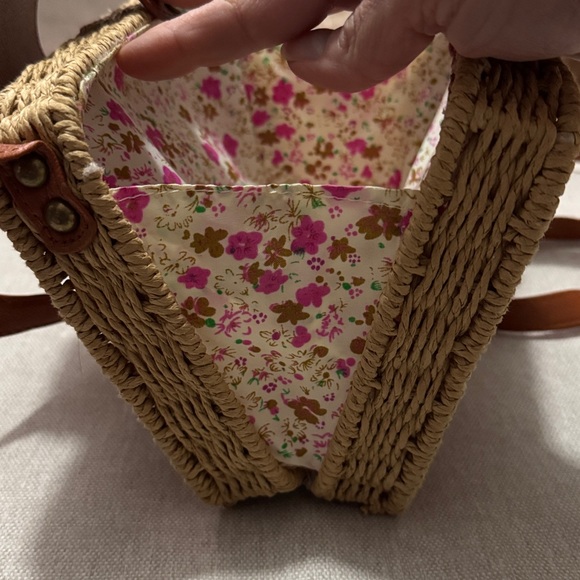 Boho Chic Wicker Basket Style Crossbody Bag-Brown Faux Leather Strap-Brass Tone - Picture 16 of 16